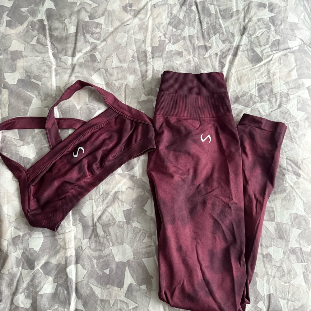 Women's Burgundy Sports Bra and Leggings Set
